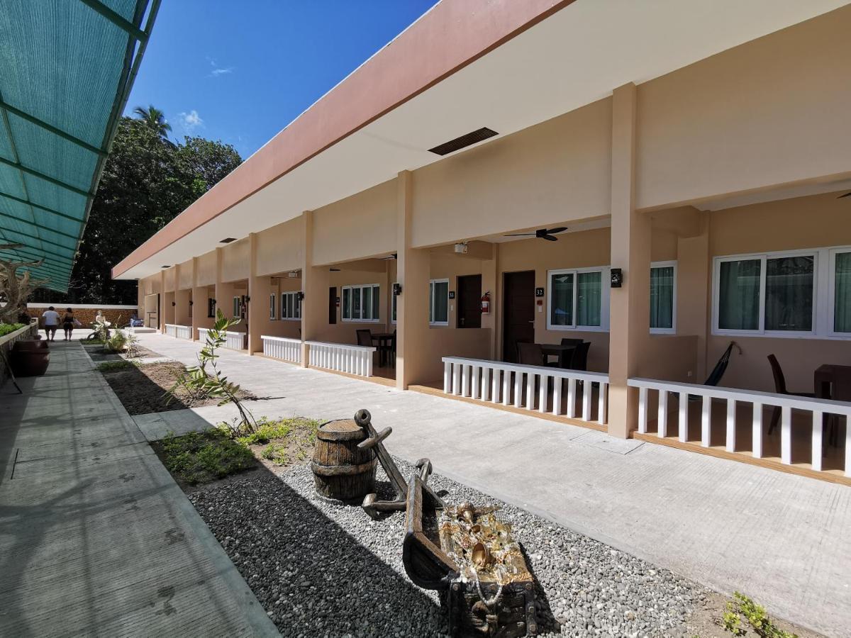 Port Royale Waterpark Resort Dumaguete City Buitenkant foto